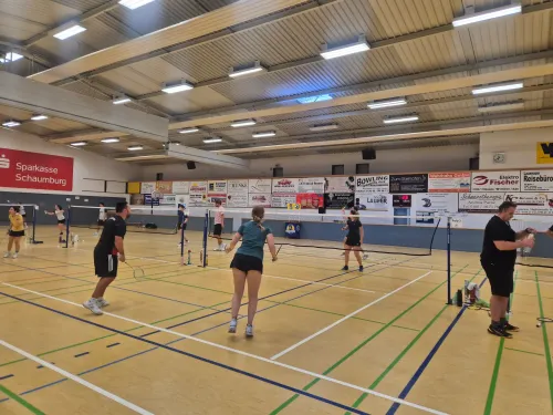 1.  Lauenauer Badminton Cup