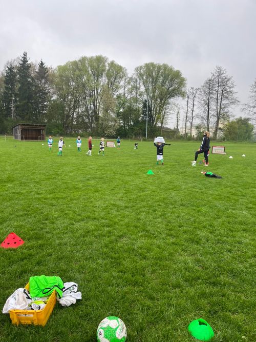Fußballcamp April 2026 H96 bei Victoria Lauenau