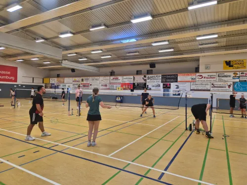 1.  Lauenauer Badminton Cup