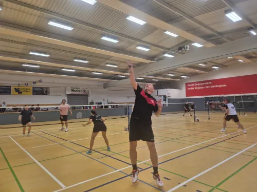 1.  Lauenauer Badminton Cup