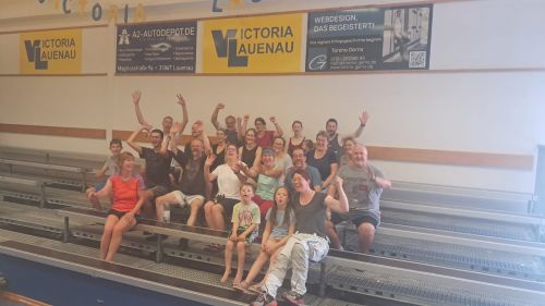 Alle Aufräumer Victoria Arena