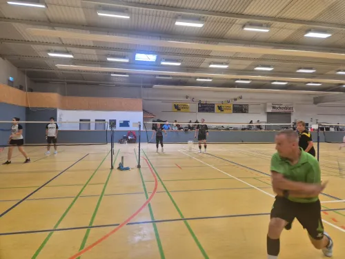 1.  Lauenauer Badminton Cup