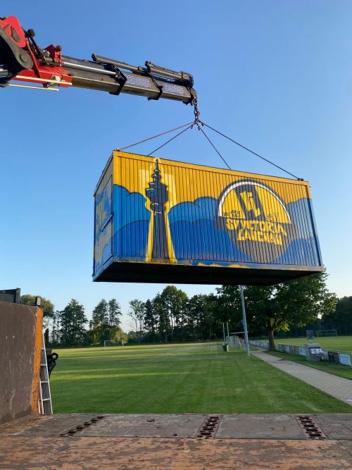 Container umgesetzt mit Kran