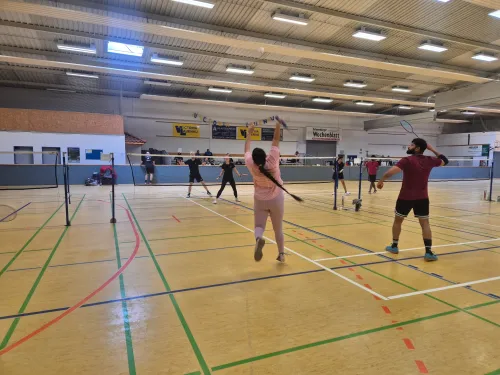 1.  Lauenauer Badminton Cup